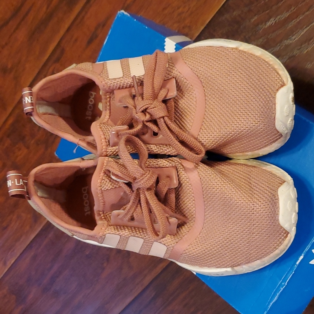 Shoes - Picture 2 of 5